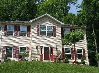 4 Hidden Brook Rd, New Milford, CT 06776