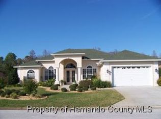 8417 Charleston Dr, Weeki Wachee, FL 34613