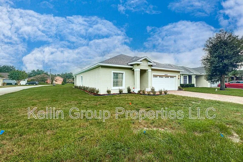 3 bed, 2.0 bath, 1800 sqft, $1,875 — Photo 3