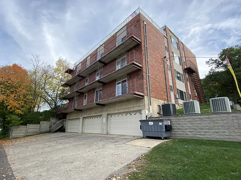 George Apartments - 625 3rd Street Southwest - 5 — Photo 10