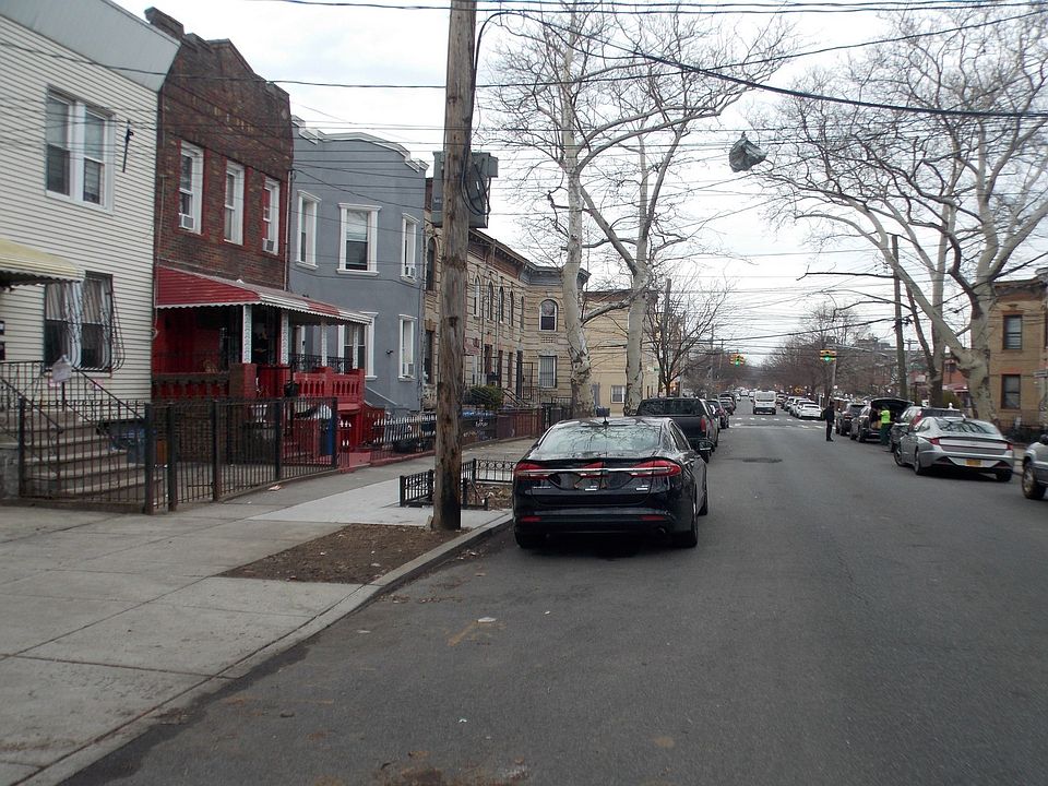 302 Berriman St Brooklyn, NY, 11208 Apartments for Rent Zillow