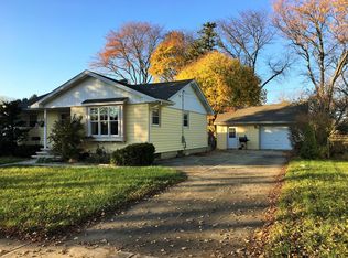 1515 Roanoke Ave, Aurora, IL 60506