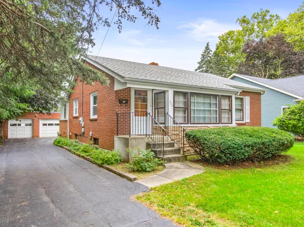 206 E Church St, Plano, IL 60545