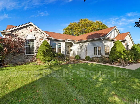 128 Juniper Ct, Lake Villa, IL 60046