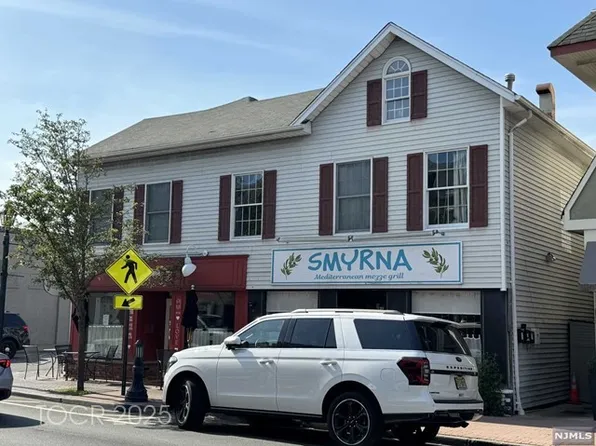 19-23 E Main St #B, Ramsey, NJ 07446