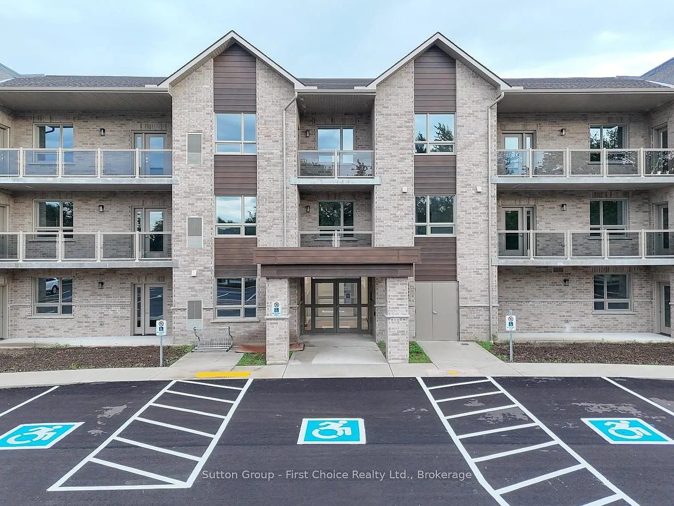 2 bed, $2,200 — Photo 3