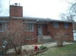 8711 Lake Shore Dr, Gary, IN 46403