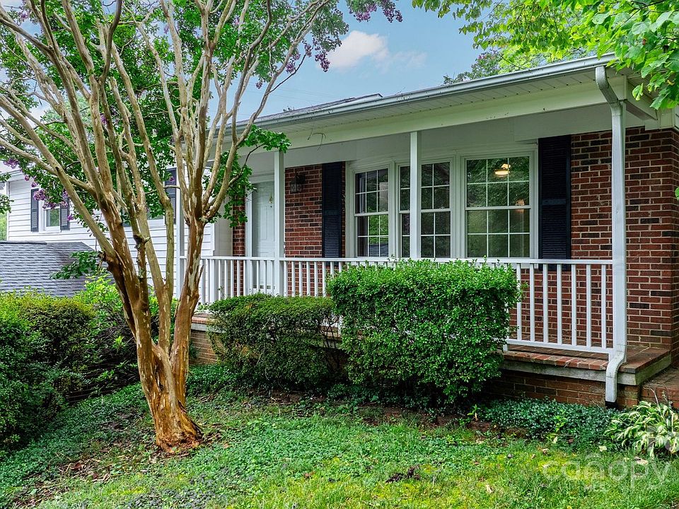 1st image of 343 Birch Circle Dr