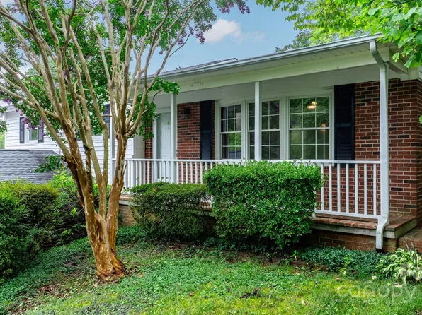 343 Birch Circle Dr, Hudson, NC 28638