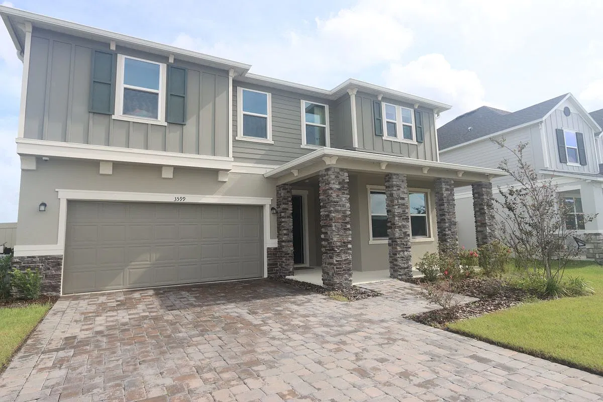 6 bed, 4.5 bath, 3249 sqft, $4,400 — Photo 2