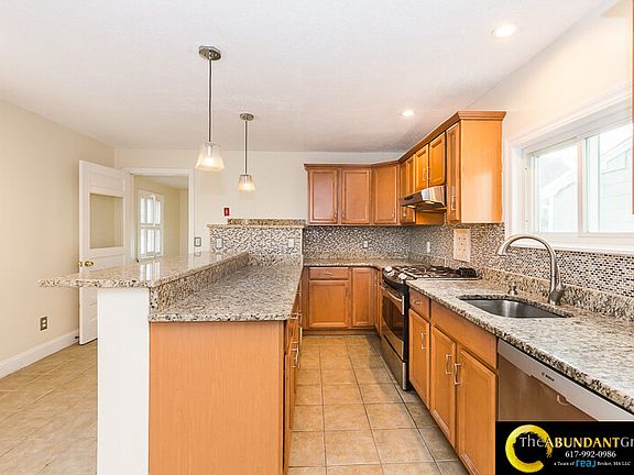 5th image of 103 Magoun Ave