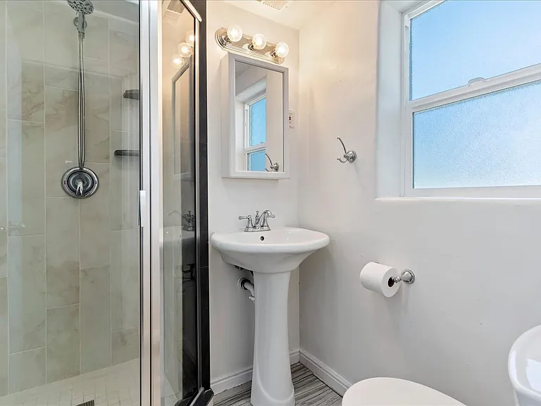 15 E Sylvia Dr — Photo 13