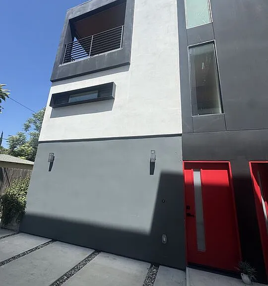 5638 Woodman — Photo 3