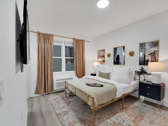 3rd image of 392 Stuyvesant Ave