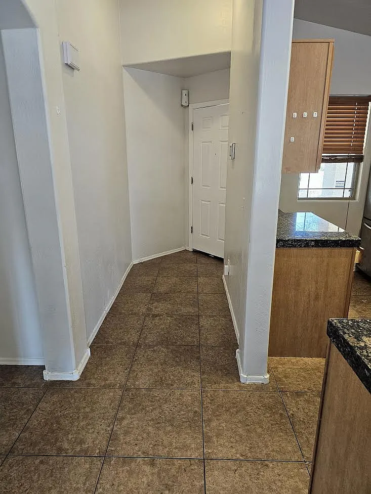 4 bed, 1400 sqft, $1,650 — Photo 4