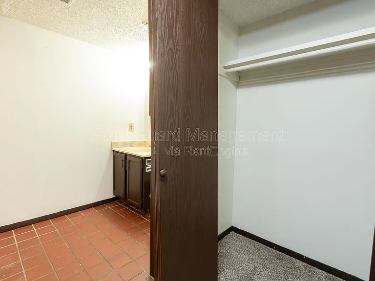 Midtown Place Apartments — Photo 36