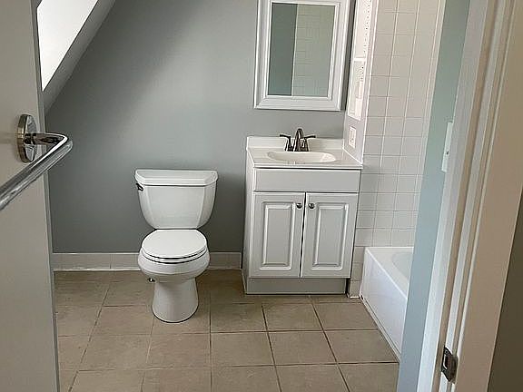 5th image of 6614-24 Germantown Ave #3B