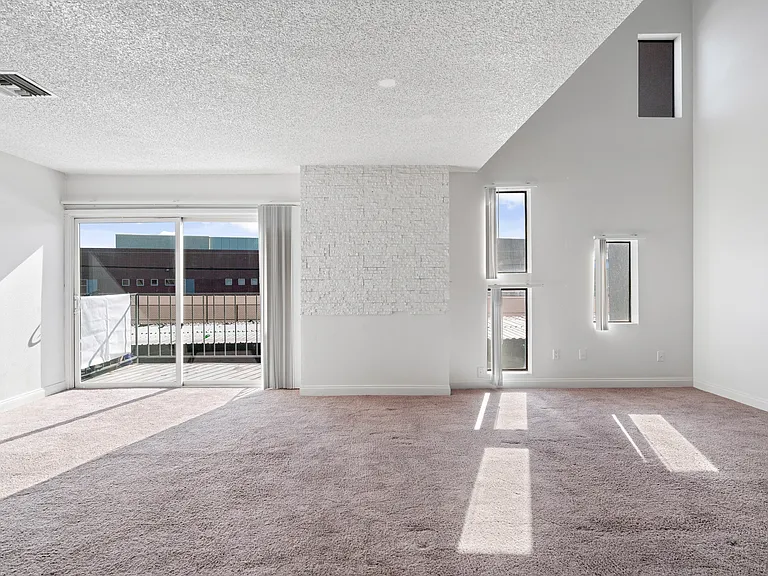 Townhome Villas — Photo 15