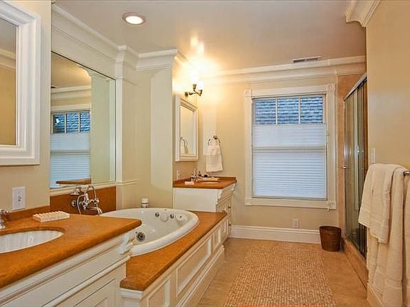 3rd image of 26 Buena Vista Ave