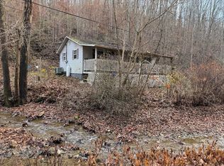 556 Blaines Branch Rd, Beattyville, KY 41311