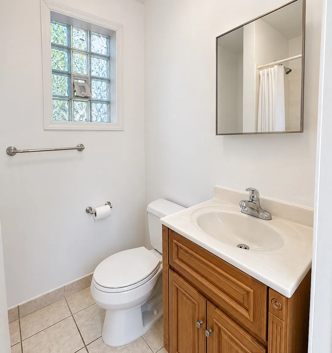 3 bed, 1120 sqft, $1,990 — Photo 4