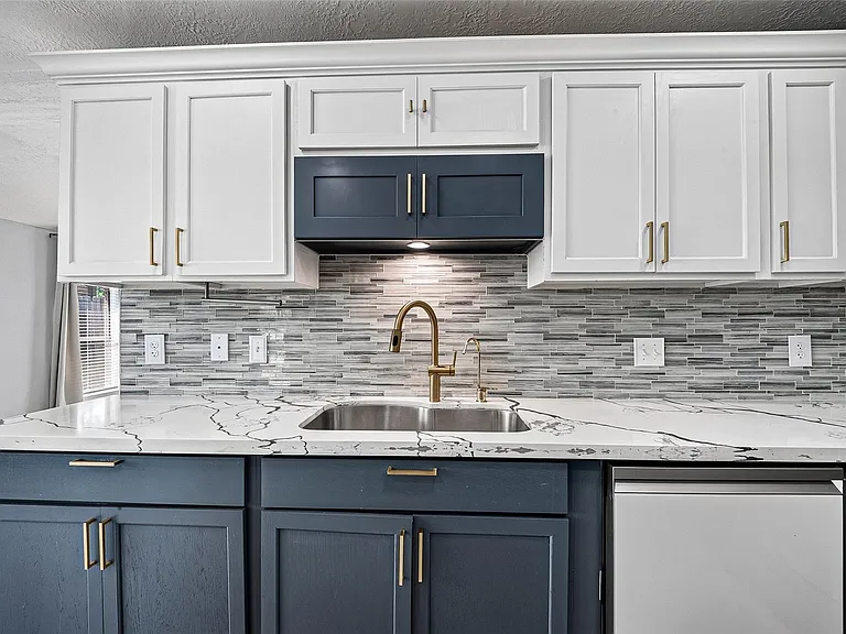 10911 Pecan Dr — Photo 9