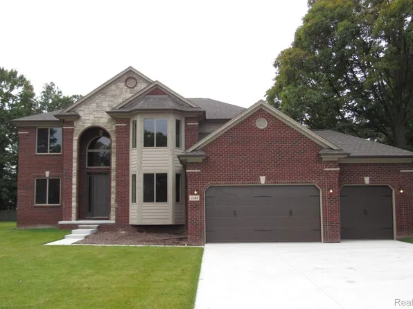 6831 John R Rd, Troy, MI 48085