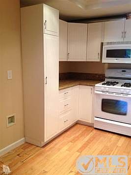 5th image of 1346 Hillcrest Dr #41
