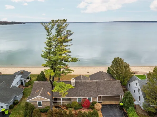 789 Munson Ave, Traverse City, MI 49686