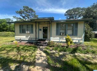 121 Knight Ave, Bessemer, AL 35023