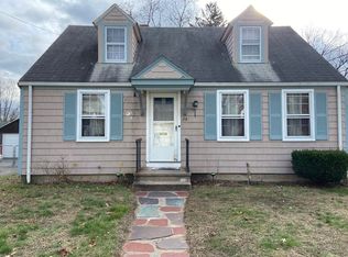 29 Parkin St, Springfield, MA 01104