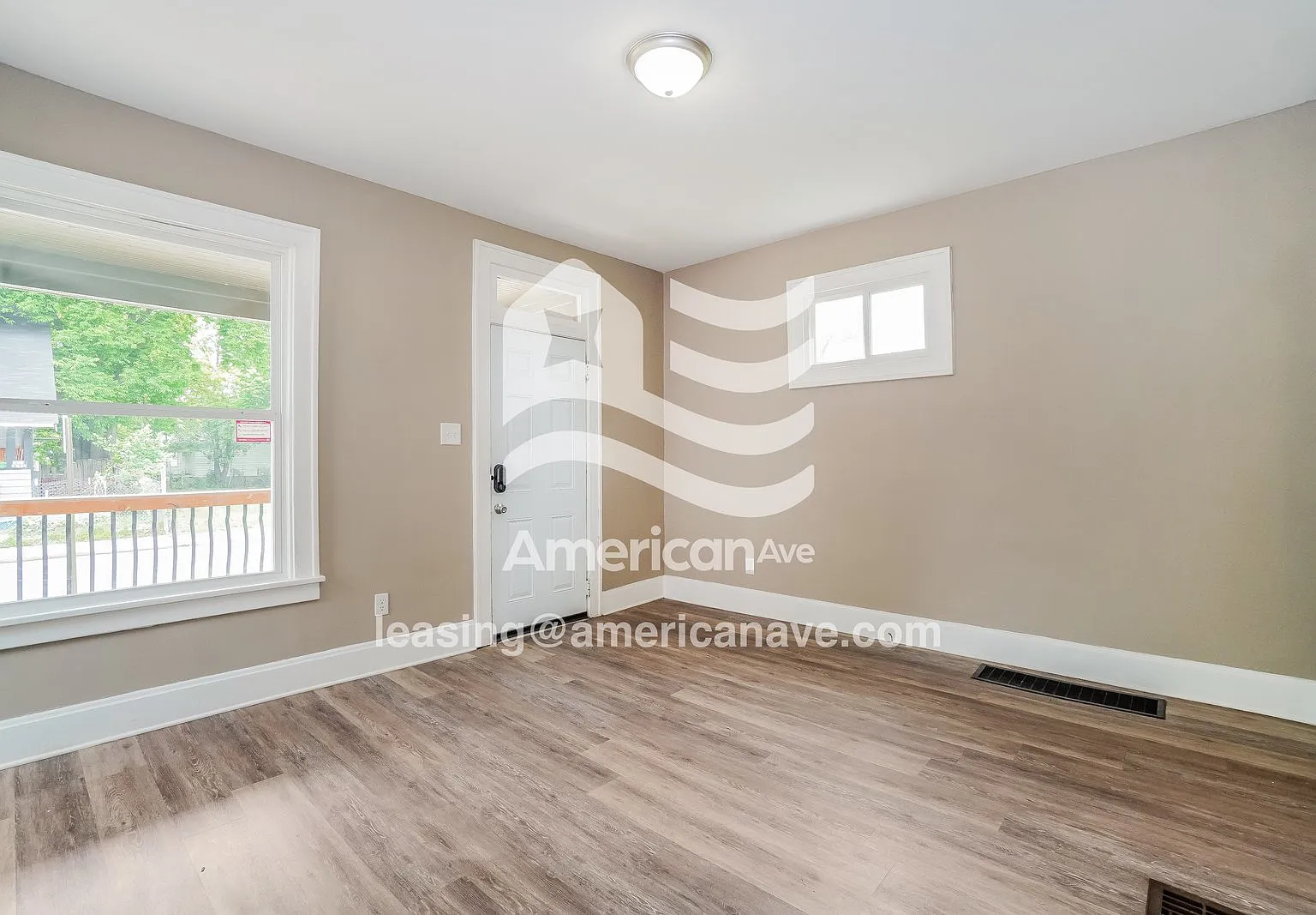 2 bed, 1.0 bath, 1022 sqft, $1,114 — Photo 3