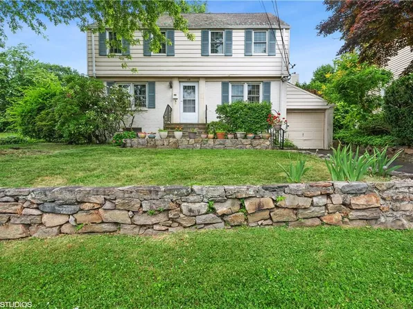 15 Overlook Road, White Plains, NY 10605