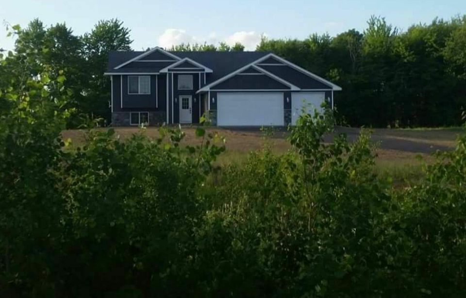 1st image of 9487 242nd Ln NE