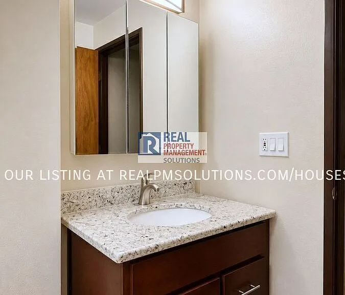 9649 SW Davies Rd — Photo 32
