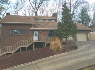 7 Northwood Dr, Parkersburg, WV 26104