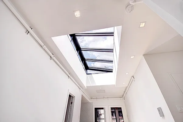 Rented by Urbane Brokerage | media 25