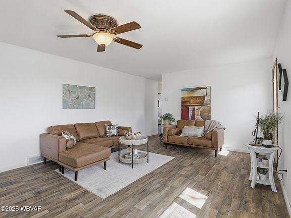 4th image of 20 Zarr Rd