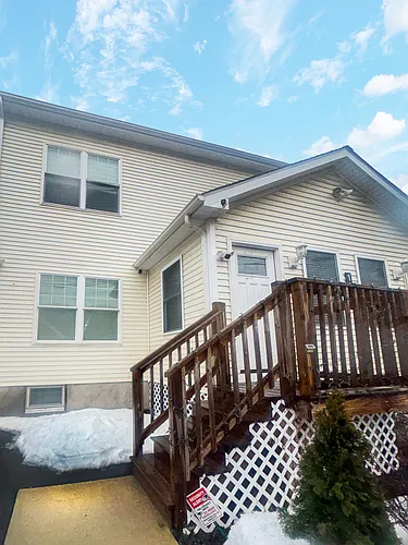 1042 Iranistan Ave #1 Photo 1