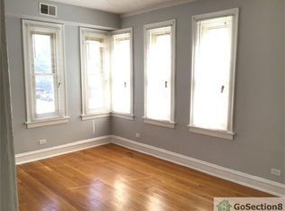 7158 S East End Ave APT 1, Chicago, IL 60649