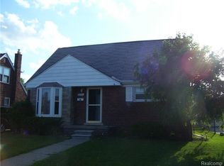 26131 Koontz St, Roseville, MI 48066