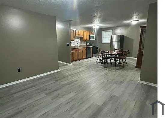 3 bed, 1085 sqft, $1,450 — Photo 3