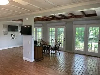 3 bed, 2390 sqft, $1,000 — Photo 3