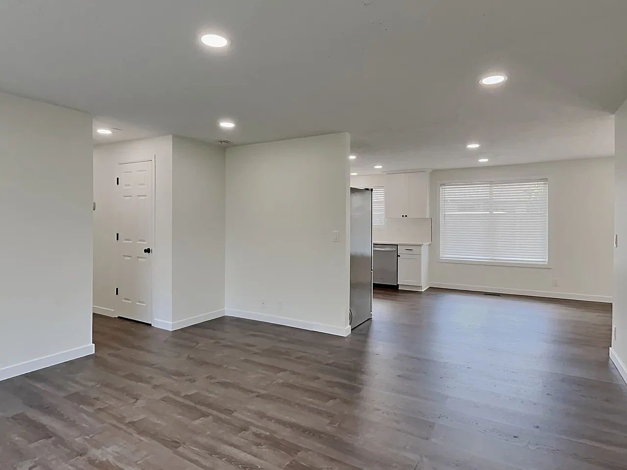 20710 SW Jay St — Photo 2