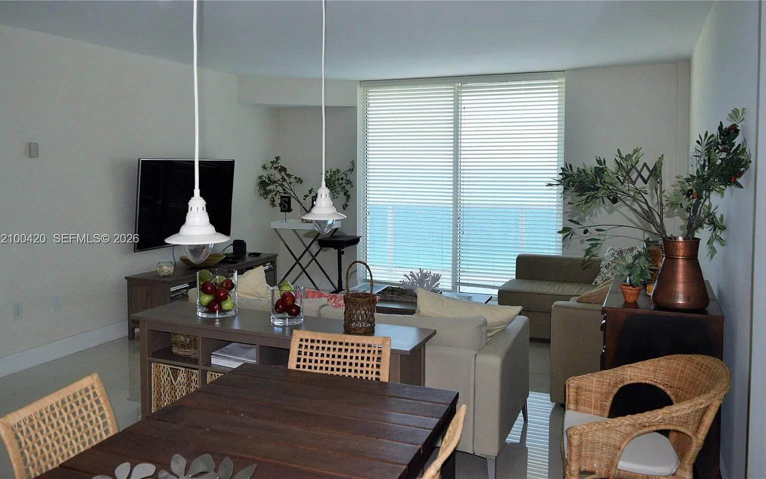 Harbour House Condominium — Photo 4