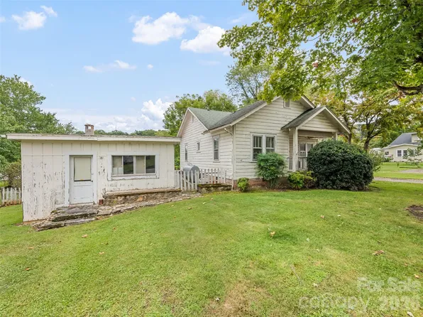 102 W Marshall St, Waynesville, NC 28786