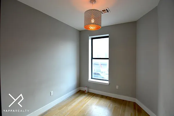 Rented by Yaffa Realty LLC | media 5