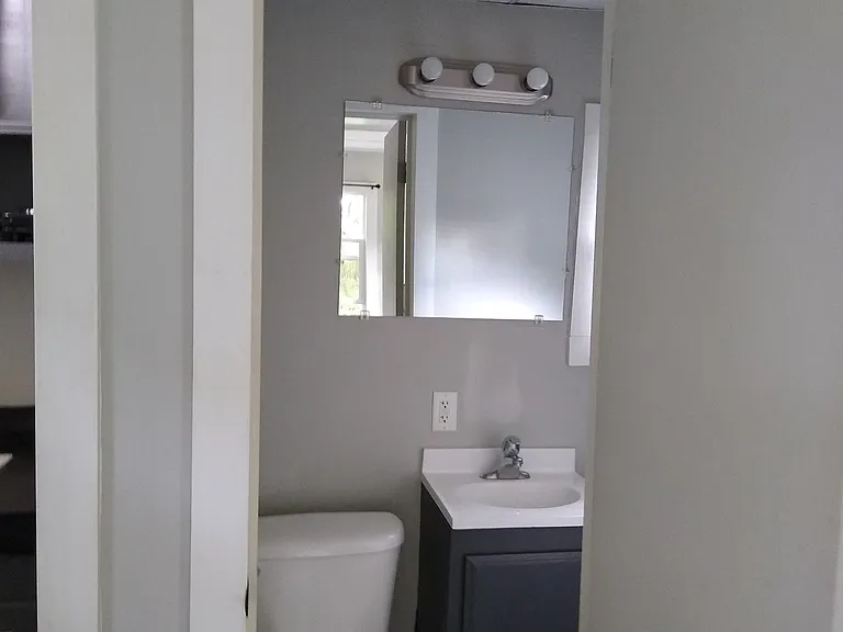 11675 Northland Dr NE — Photo 4