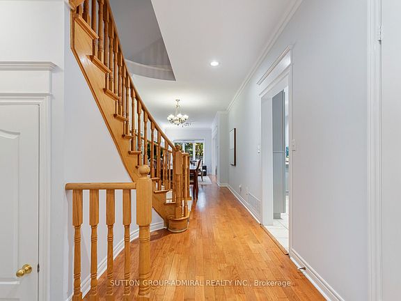 3rd image of 37 Kingsbridge Cir