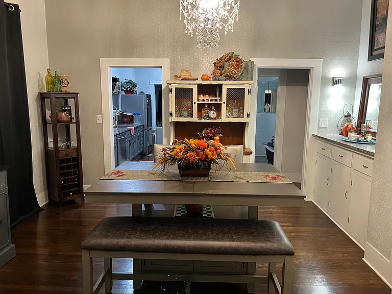 227 Pecan St — Photo 4